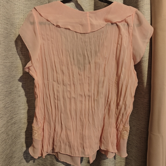 Vintage Pink Ruffled Shirt‎ - Picture 5 of 6